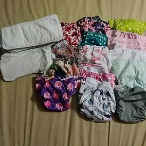 ADORABLE cloth diapers with inserts
